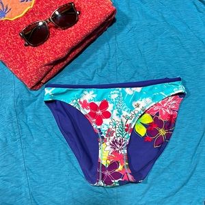 New! Athleta Reversible Swim Bikini Bottoms